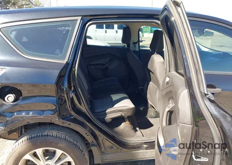 2019 Ford Escape S z USA, uszkodzony, nr VIN 1FMCU0F79KUB45714